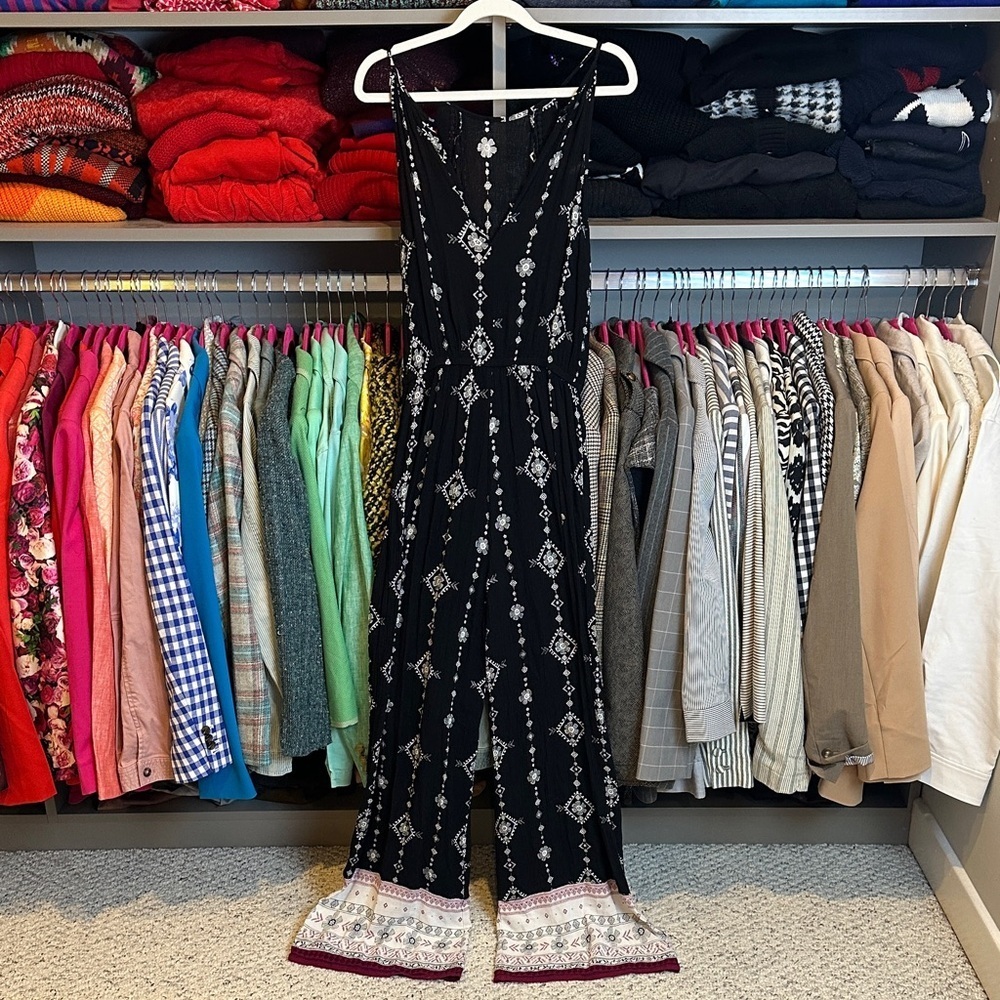 Mudd black/white/maroon sleeveless v neck elastic waistband jumpsuit size S